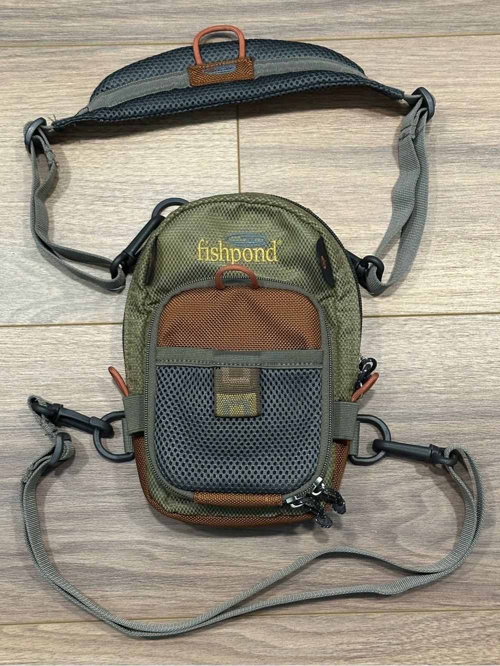 Fishpond San Juan Vertical Chest Pack in Green